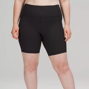 Lululemon Ribbed Contoured High-Rise Short 8”